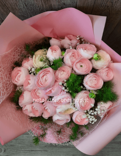 Maxi bouquet rosa con ranuncoli invernali